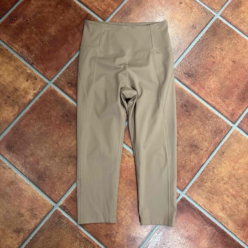 Girlfriend Collective Beige High Waisted Cropped Leggings Size Small